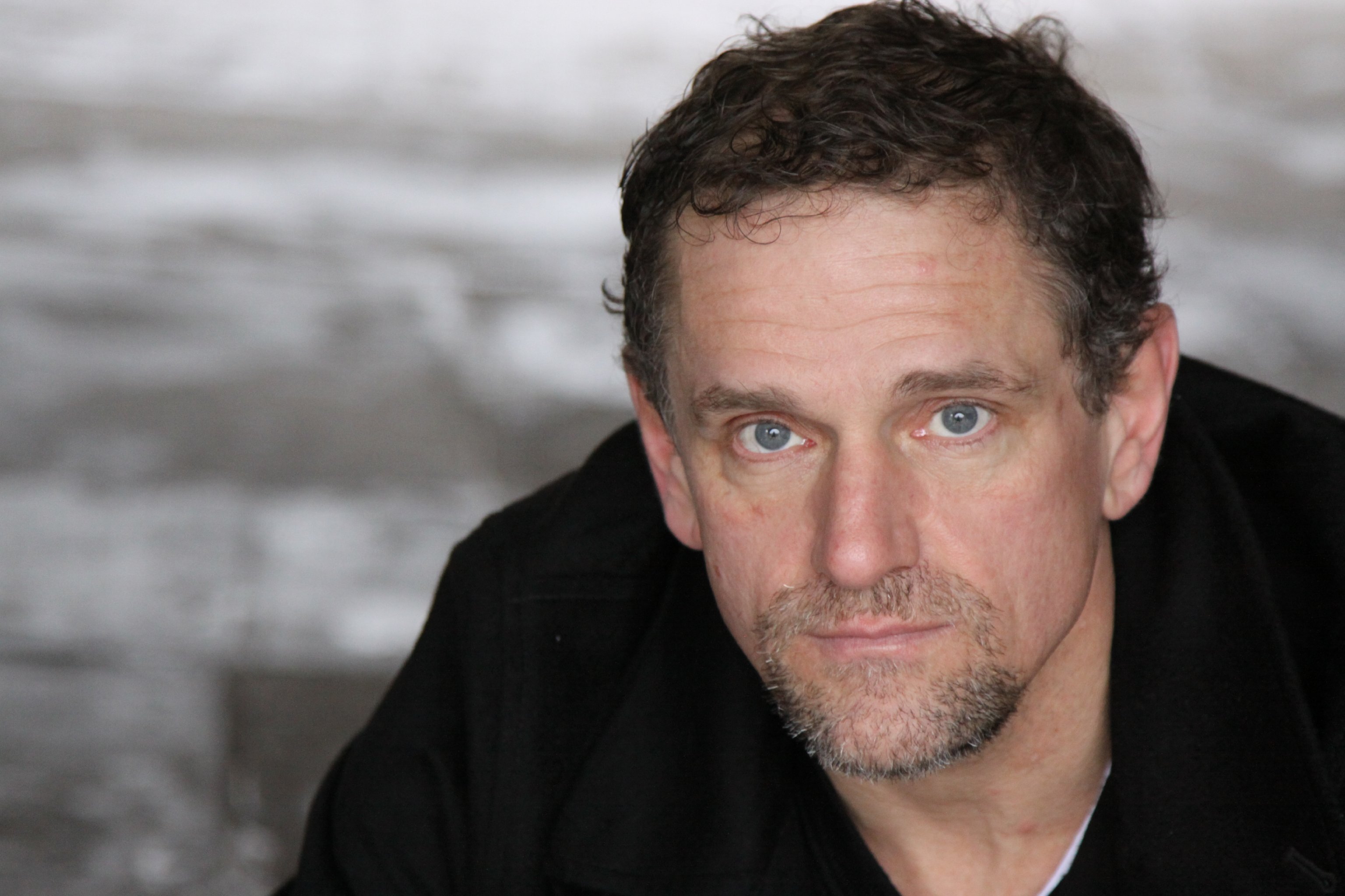 Фото - Дэвид Лэнсбери: 3072x2048 / 555 Кб