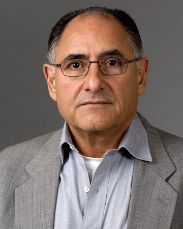 Фото - Лу Бонаки: 360x450 / 31 Кб