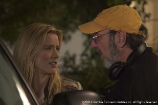 Фото - Теа Леони: 323x215 / 12 Кб