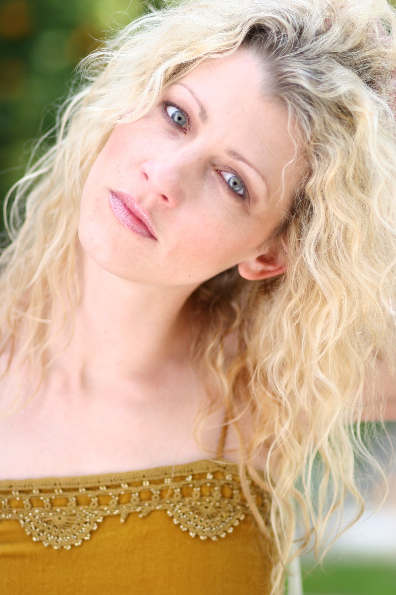 Фото - Дженнифер МакКомб: 1365x2048 / 326 Кб