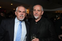 Фото - Питер Гэбриэл: 267x178 / 9 Кб