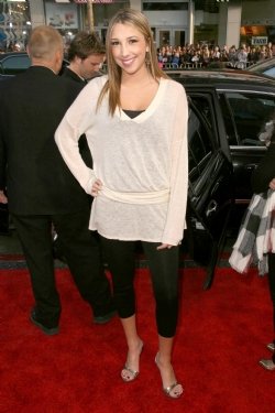 Фото - Эшли Эднер: 250x375 / 22 Кб