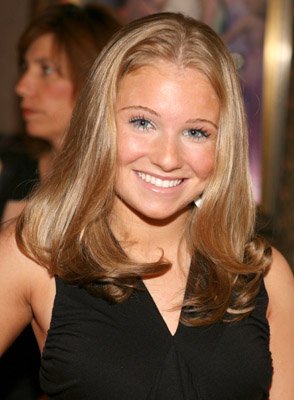 Фото - Эшли Роуз Орр: 294x400 / 26 Кб