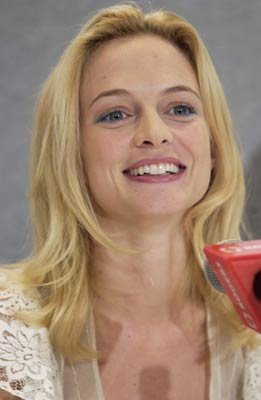 Фото - Хизер Грэм: 261x400 / 17 Кб