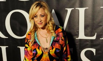 Фото - Дженнифер Бланк: 361x214 / 23 Кб