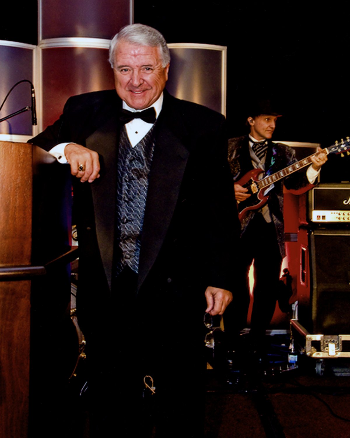 Фото - Майкл Виллани: 1200x1500 / 153 Кб