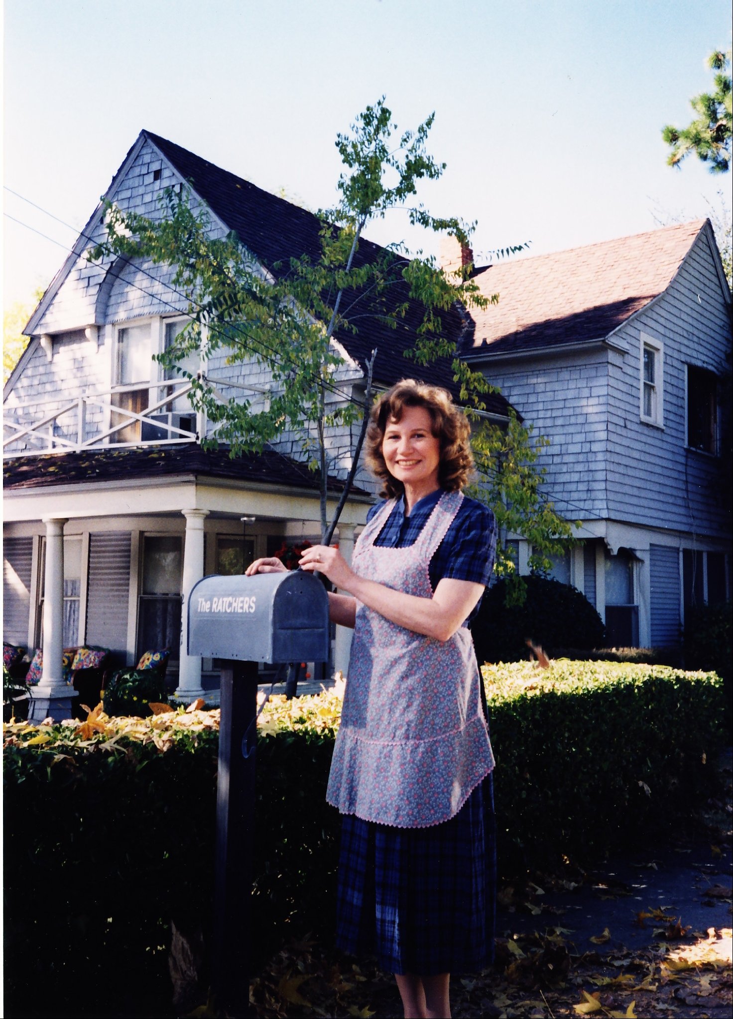 Фото - Роберта Бэссин: 1472x2048 / 505 Кб