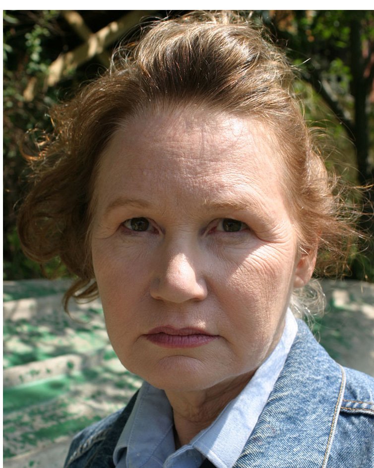 Фото - Роберта Бэссин: 754x943 / 145 Кб