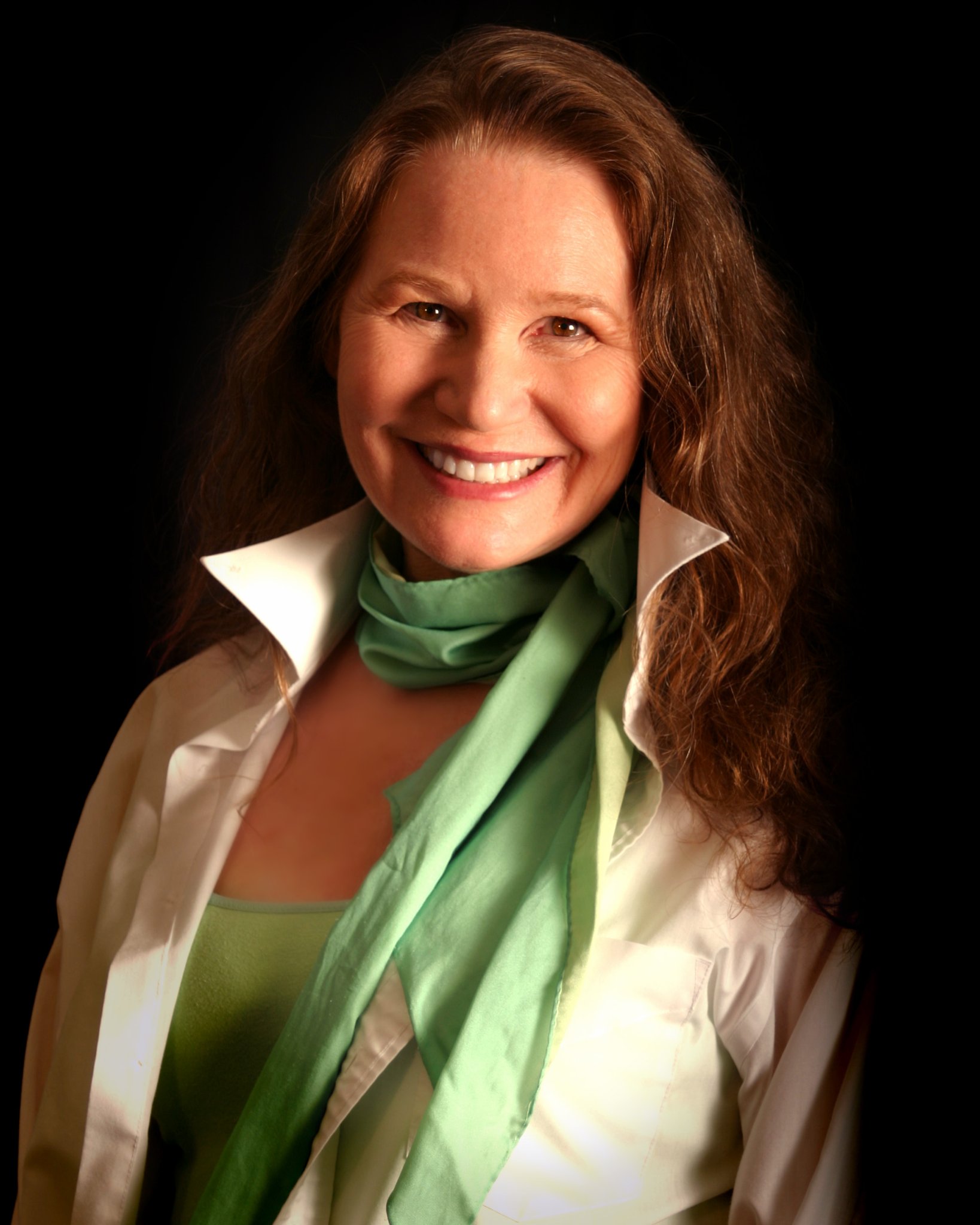 Фото - Роберта Бэссин: 1638x2048 / 267 Кб