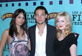 Фото - Эшли Джонсон: 273x186 / 17 Кб