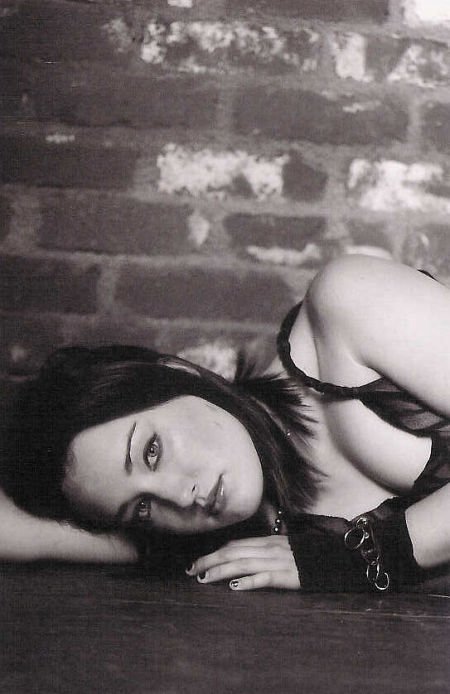 Фото - Эшли Джонсон: 450x694 / 51 Кб