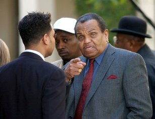 Фото - Джо Джексон: 307x236 / 16 Кб