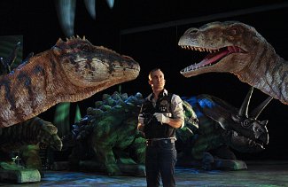 Фото - Уоллес Лэнгэм: 325x211 / 20 Кб