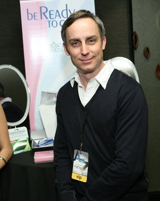 Фото - Уоллес Лэнгэм: 319x400 / 24 Кб