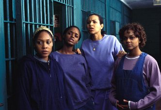 Фото - Моника Кэлхун: 332x227 / 19 Кб