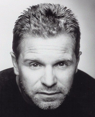 Фото - James Fierro: 397x490 / 55 Кб