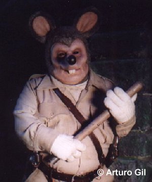 Фото - Arturo Gil: 300x359 / 21 Кб