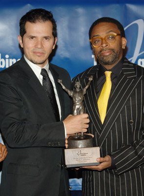 Фото - Джон Легуизамо: 295x400 / 29 Кб