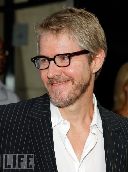 Фото - Дж.С. МакКензи: 440x594 / 41 Кб