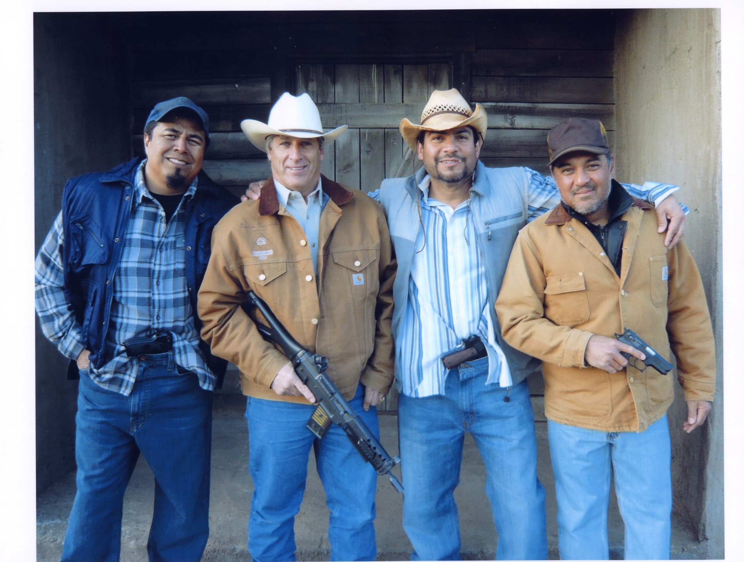 Фото - Эдди Дж. Фернандес: 2442x1844 / 539 Кб