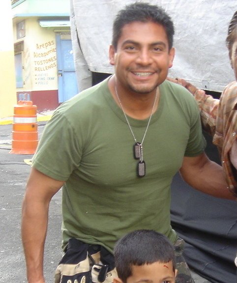 Фото - Эдди Дж. Фернандес: 482x576 / 53 Кб