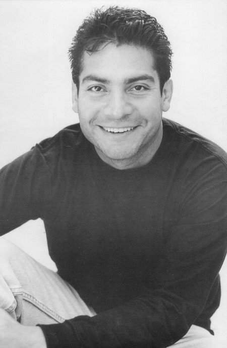 Фото - Эдди Дж. Фернандес: 450x688 / 39 Кб