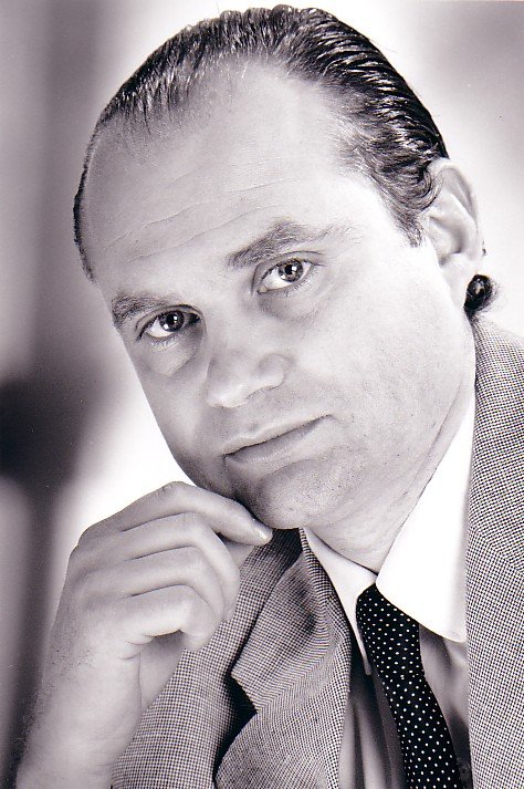 Фото - Сэм Спигел: 474x713 / 97 Кб