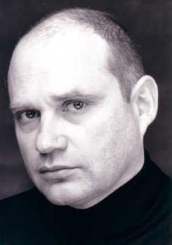 Фото - Сэм Спигел: 246x350 / 14 Кб