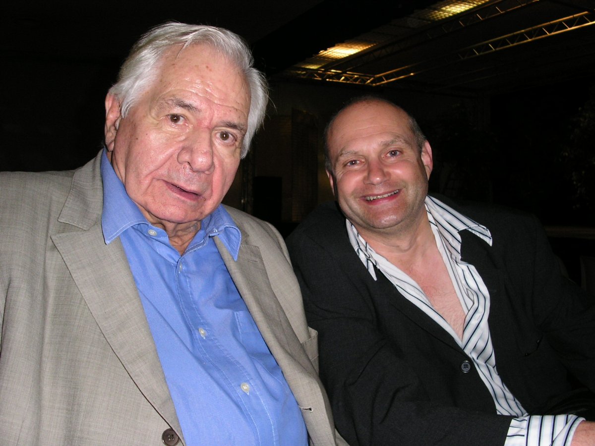 Фото - Сэм Спигел: 1200x900 / 153 Кб