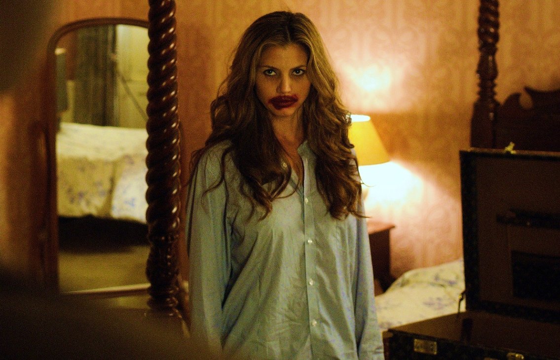 Фото - Харизма Карпентер: 1135x730 / 186 Кб