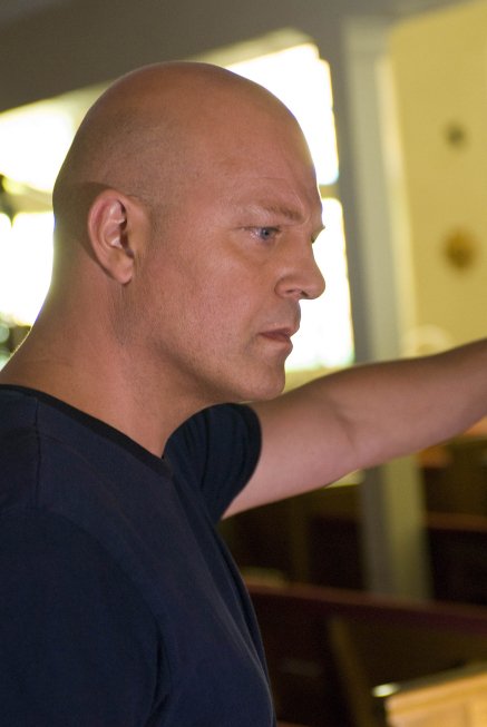 Фото - Майкл Чиклис: 437x653 / 33 Кб