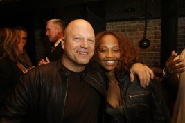 Фото - Майкл Чиклис: 267x178 / 10 Кб