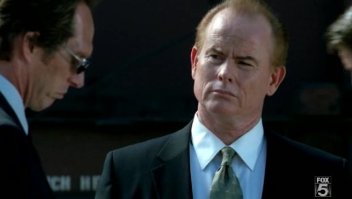 Фото - Марк Маколей: 352x199 / 11 Кб