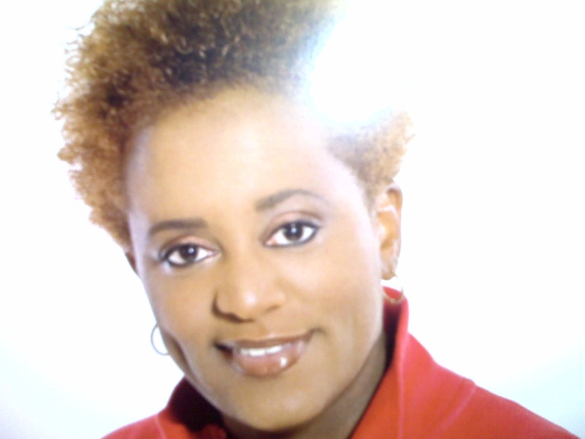 Фото - Энни МакНайт: 1200x900 / 81 Кб