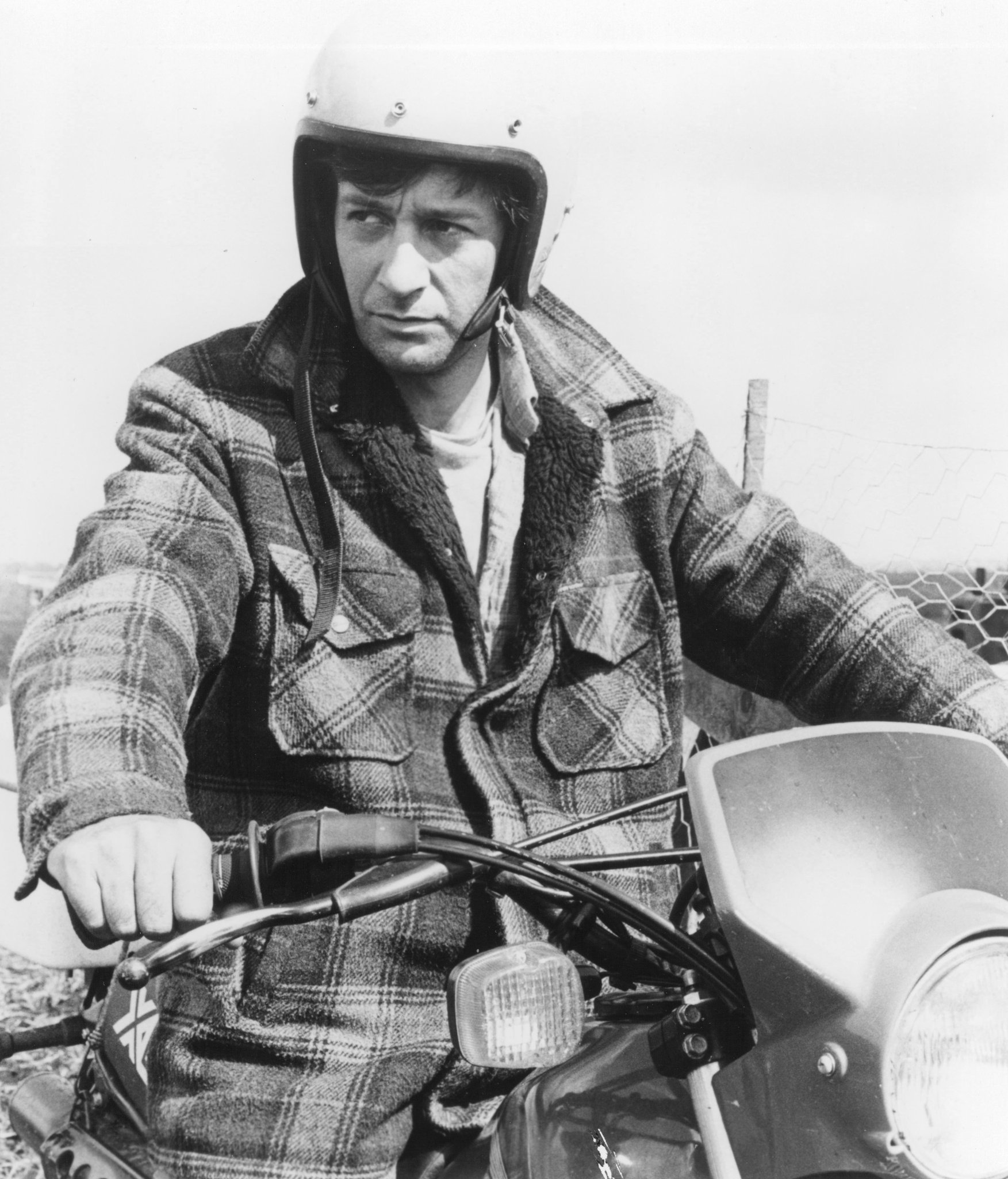 Фото - Stephen Brennan: 1753x2048 / 471 Кб