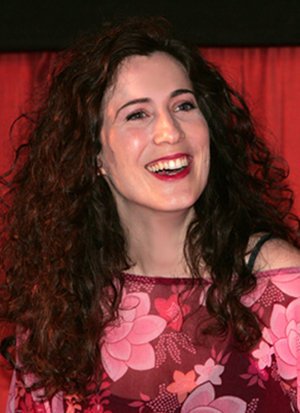 Фото - Синди Бэр: 300x413 / 27 Кб