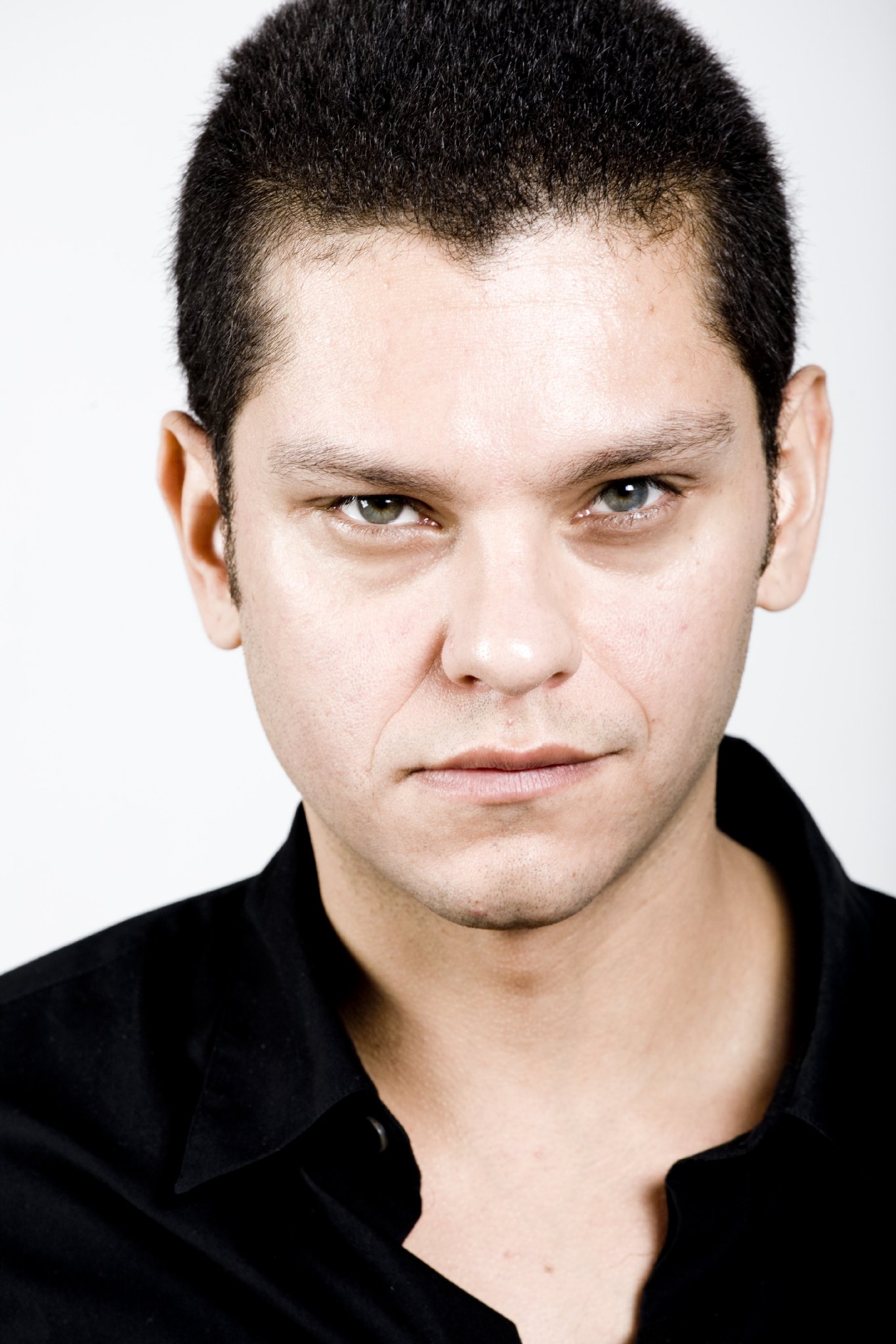 Фото - Daniel Louis Rivas: 1365x2048 / 305 Кб