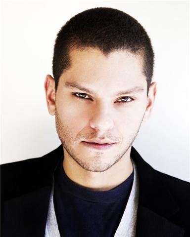 Фото - Daniel Louis Rivas: 384x480 / 22 Кб