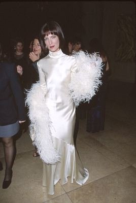 Фото - Лара Флинн Бойл: 268x400 / 17 Кб