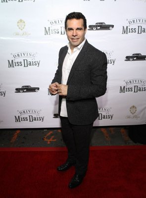 Фото - Марио Кантоне: 295x400 / 20 Кб