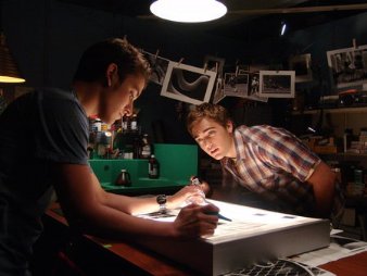 Фото - Drew Tyler Bell: 338x254 / 19 Кб