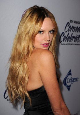 Фото - Наташа Алам: 279x400 / 20 Кб