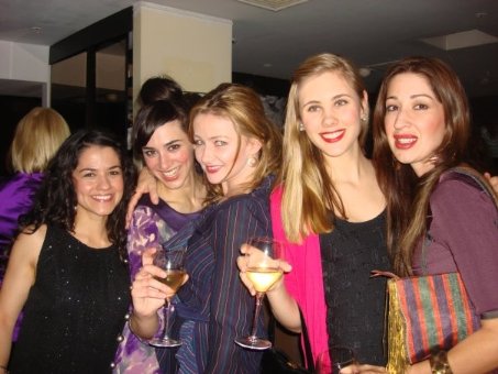 Фото - Урсула Брукс: 453x340 / 36 Кб