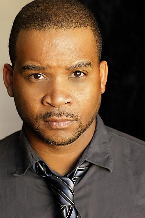 Фото - Патрик Мэлоун: 480x720 / 57 Кб