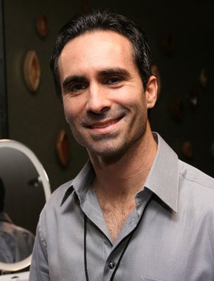 Фото - Нестор Карбонелл: 305x400 / 23 Кб