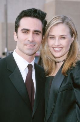 Фото - Нестор Карбонелл: 264x400 / 17 Кб