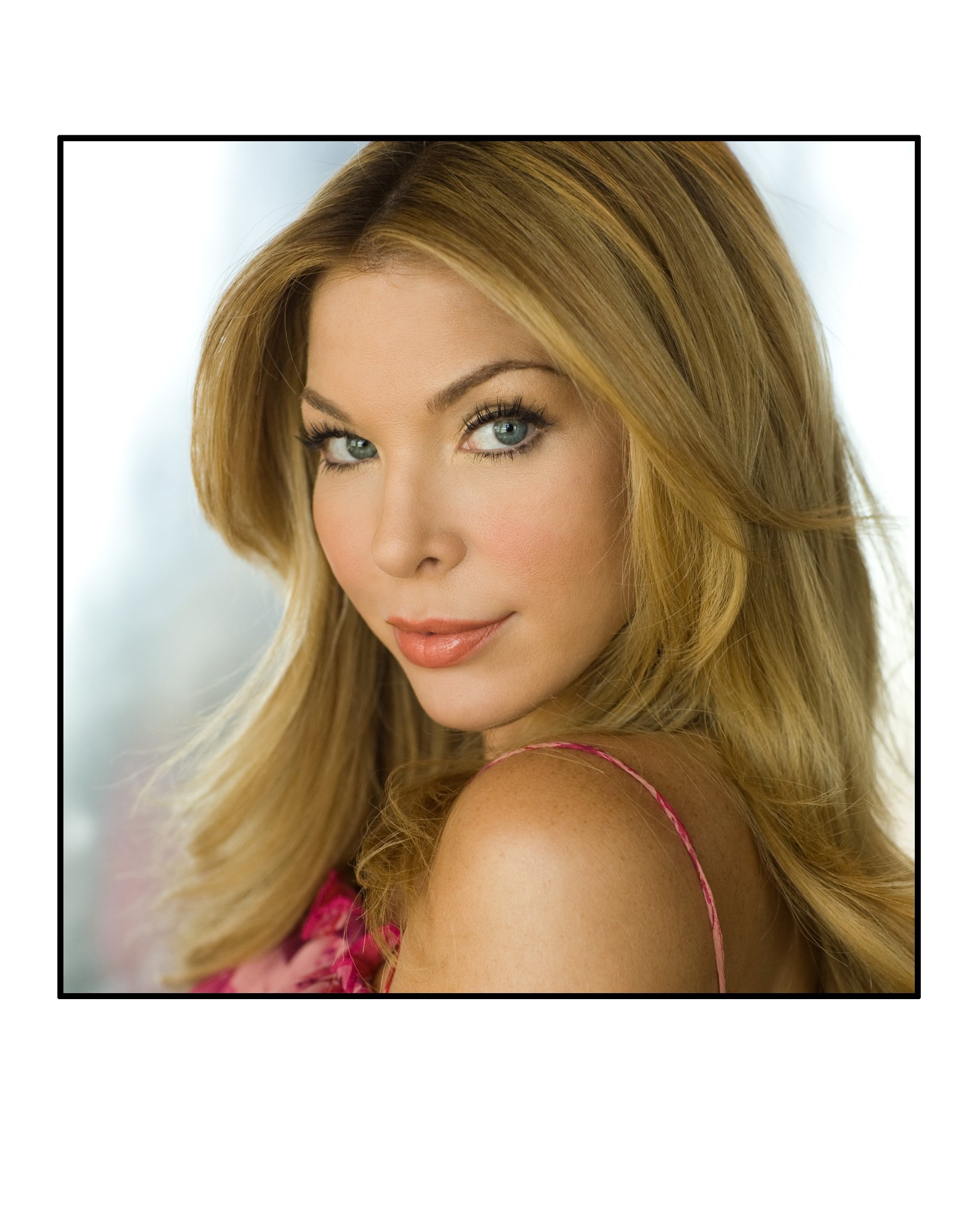 Фото - Дженнифер Лайонс: 1638x2048 / 314 Кб