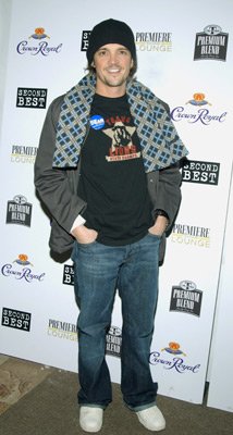 Фото - Jonathan Del Arco: 214x400 / 24 Кб