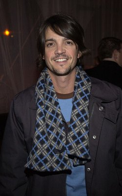 Фото - Jonathan Del Arco: 250x400 / 20 Кб