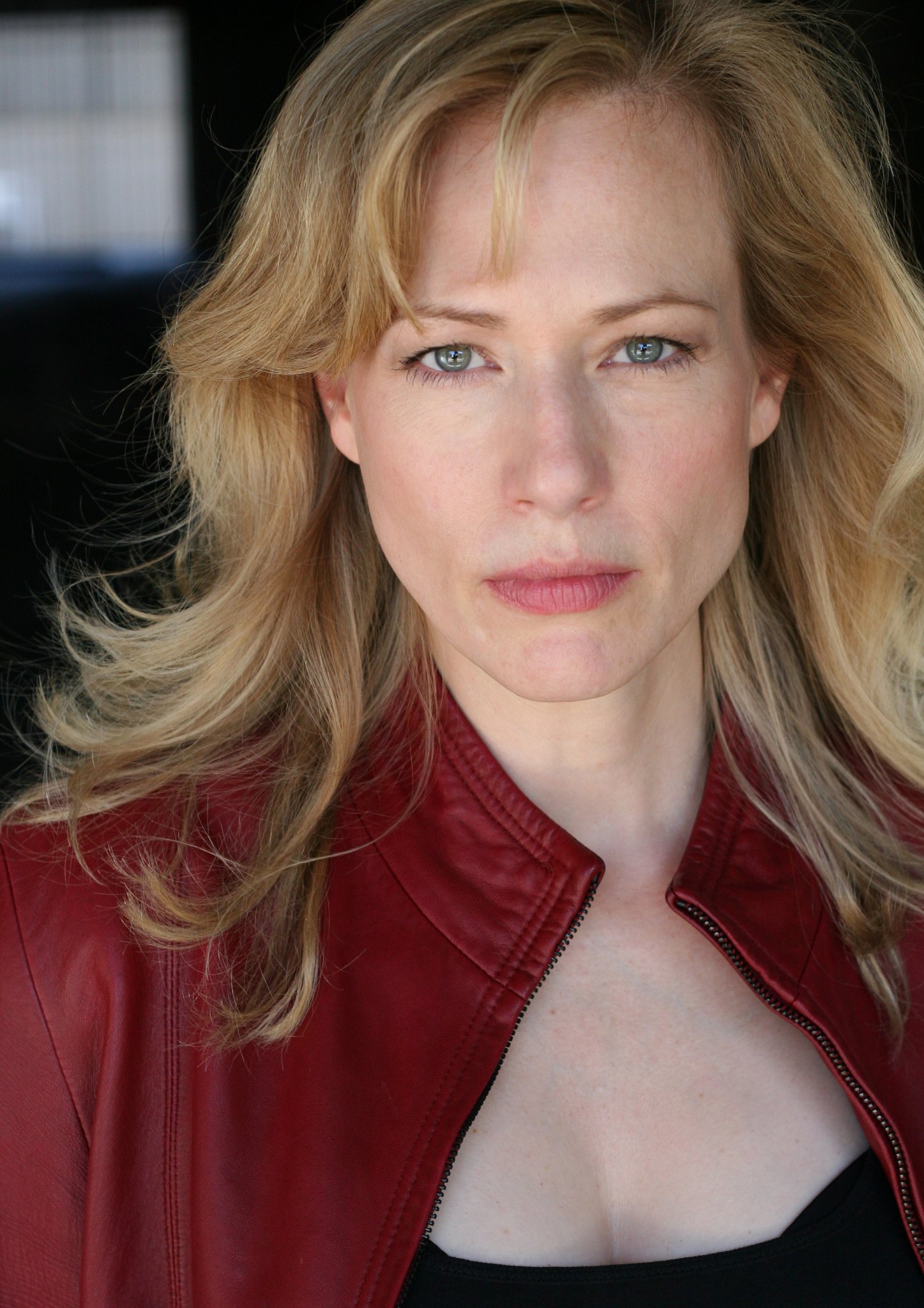 Фото - Cathryn de Prume: 1447x2048 / 430 Кб